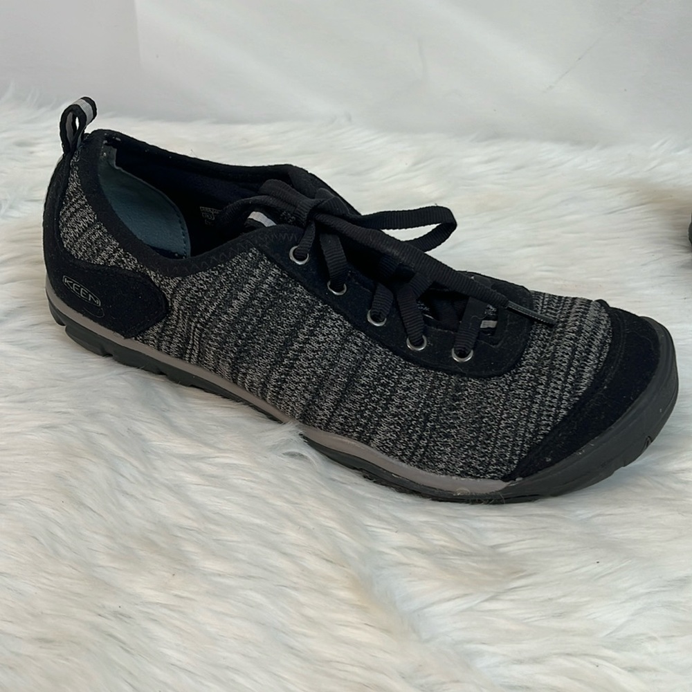 KEEN Women's Hush Knit Sneakers Lace Black Gray Shoes Women Size 8